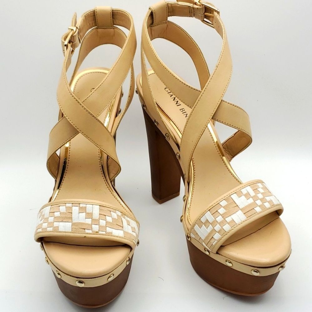 NWOT Gianni‎ Bini Platforms.  SIZE 9M.  S868
